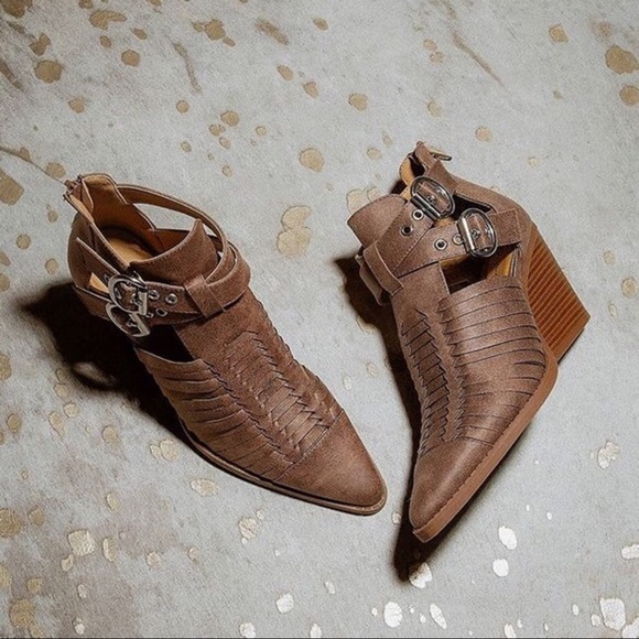 1 LEFT‼️Shianne Buckled Bootie - Picture 4 of 4